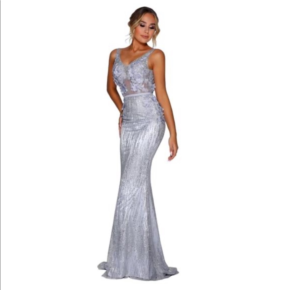 DOLLHOUSE PORTIA AND SCARLETT GOWN